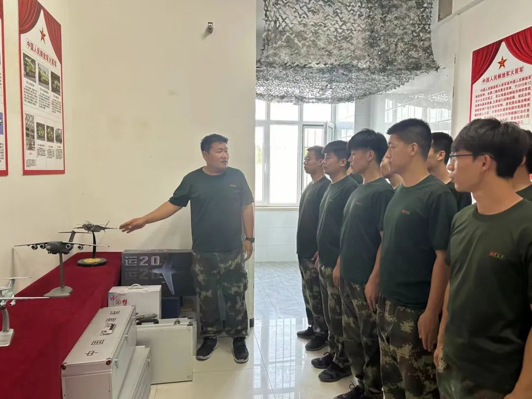 威廉体育williamhill‖学管干部2024年暑期军事训练考核评比暨表彰大会