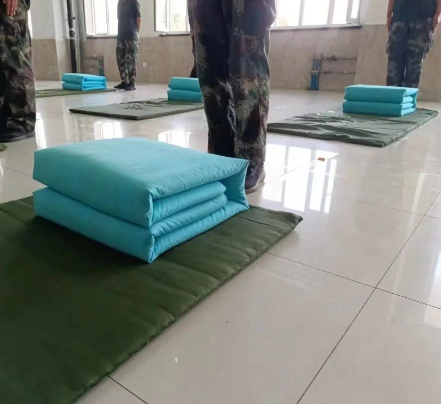 威廉体育williamhill‖学管干部2024年暑期军事训练考核评比暨表彰大会