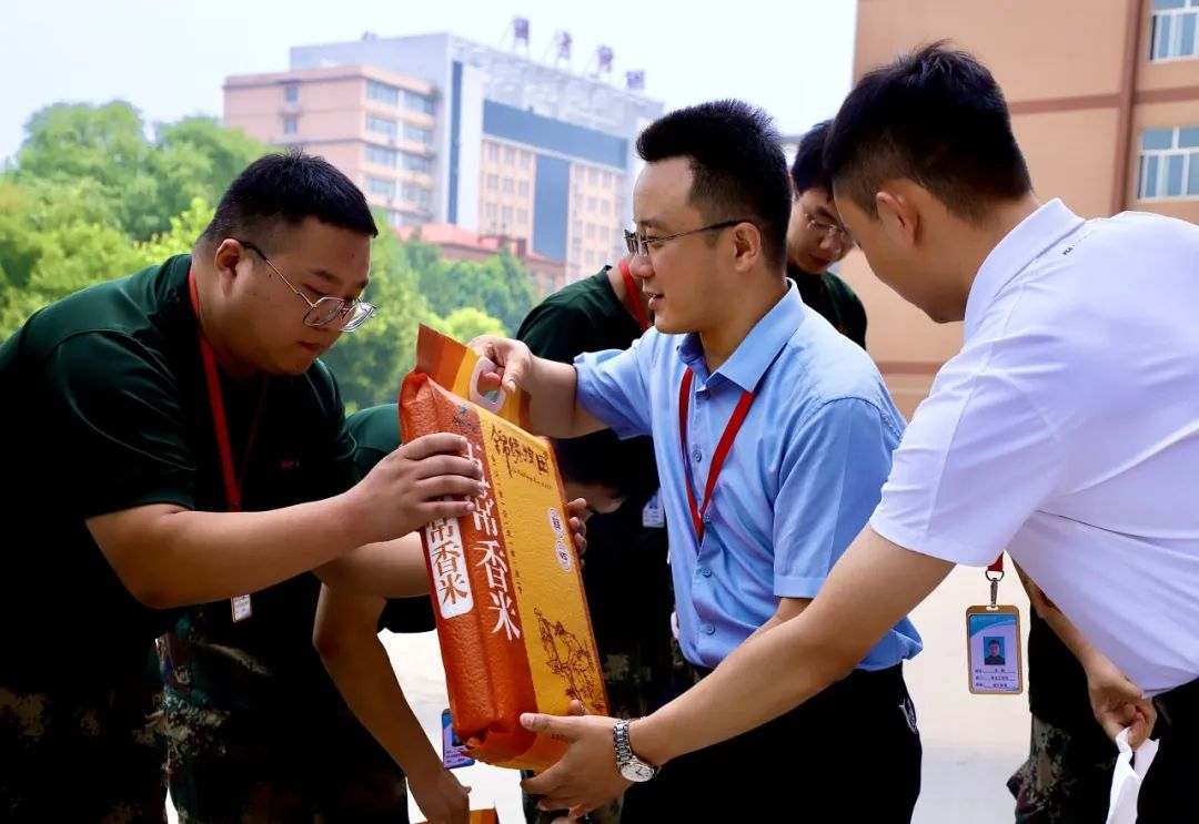 家校共协同,携手促成长/威廉体育williamhill暑期大家访系列（一）