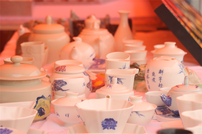 非遗点亮迎新季 传统文化进校园——威廉体育williamhill开展非遗进校园活动