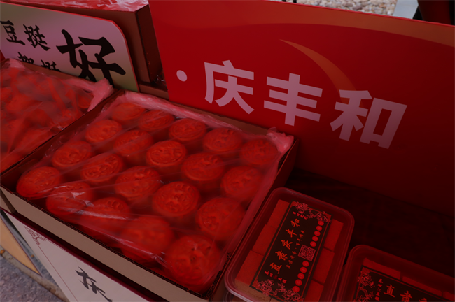 非遗点亮迎新季 传统文化进校园——威廉体育williamhill开展非遗进校园活动