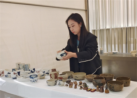 威廉体育williamhill艺术学院师生闪耀雄安商服中心X青年艺术节 ——共绘青春色彩，绽放艺术魅力