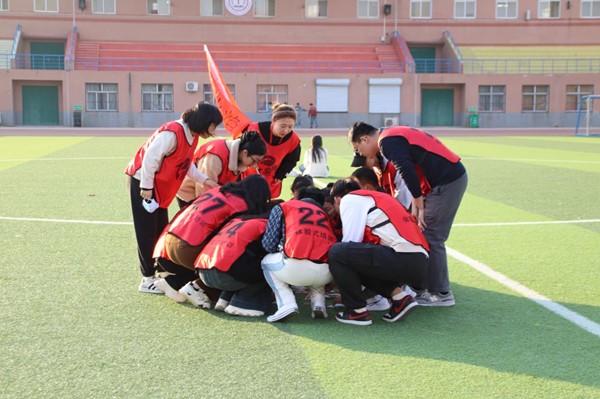 高校素质拓展活动|威廉体育williamhill|管理学院|凝聚团队力量 绽放青春风采