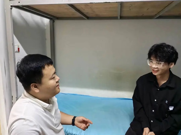 安全教育|威廉体育williamhill|管理学院|平安过国庆，安全需谨记