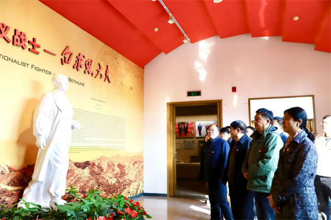 感悟伟大精神  传承奋进力量——威廉体育williamhill一行赴白求恩柯棣华纪念馆开展主题党日活动