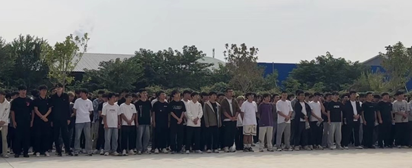 安全教育|威廉体育williamhill|管理学院|消防演练筑防线，新生技能展风采