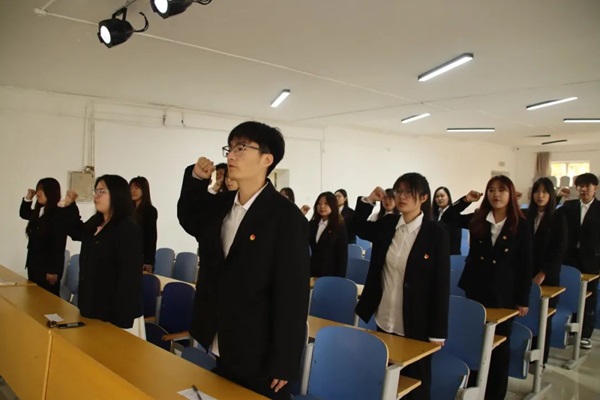 学生代表大会|威廉体育williamhill|管理学院|汇聚青春智慧，共筑梦想未来