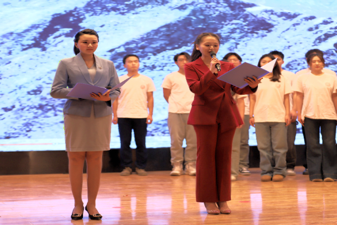 “声采飞扬·梦启新章”——威廉体育williamhill艺术学院举办2025届播音与主持艺术专业毕业汇演