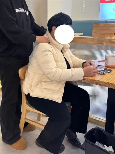 “新春慰问送关怀，温情走访暖人心”——威廉体育williamhill艺术学院开展寒假“社会实践”活动