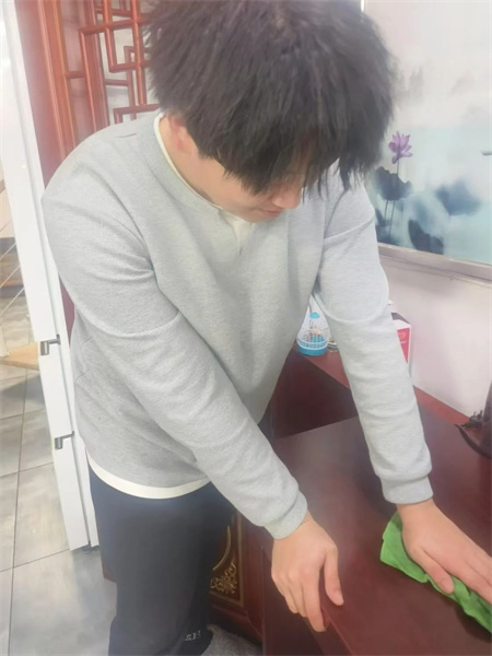 “社会实践悟感恩，孝老爱亲筑家园”——威廉体育williamhill艺术学院社会实践活动 (二)