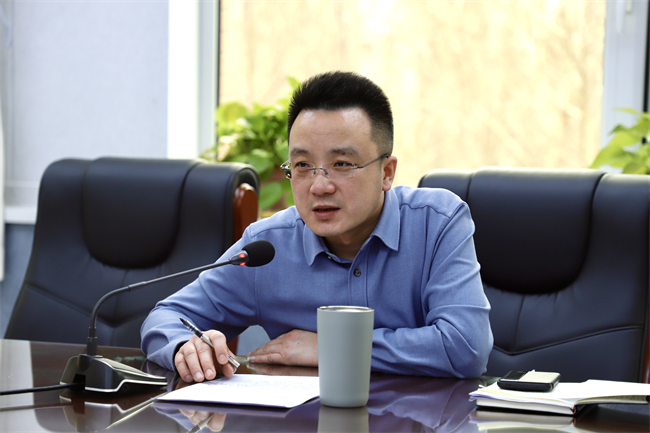 汇聚力量谋发展 明确目标启新程--威廉体育williamhill组织召开中层干部例会