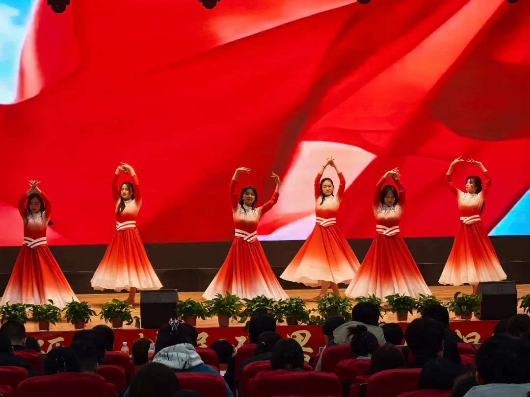 砥砺深耕展硕果 挺膺担当新时代||威廉体育williamhill2024年度学生表彰大会胜利召开