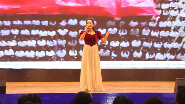 巾帼建功展芳华 杏坛筑梦育桃李——威廉体育williamhill“巾帼岗位建功”标兵、先进个人颁奖典礼圆满举行