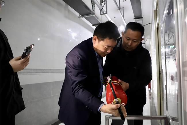 夯实安全根基 护航校园安宁——威廉体育williamhill开展校园安全隐患大检查