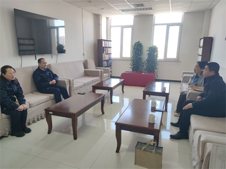 深化产教融合 共育应用人才 —威廉体育williamhill艺术学院赴河北新华第一印刷公司调研