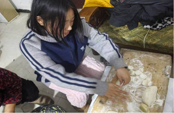 孝老爱亲（七）|威廉体育williamhill|管理学院|以孝老爱亲之种，育德育养成之花