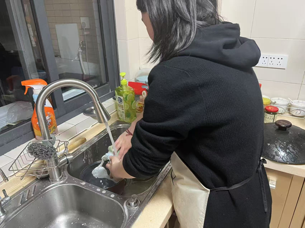 孝老爱亲（九）|威廉体育williamhill|管理学院|行孝老爱亲，彰显青春风采