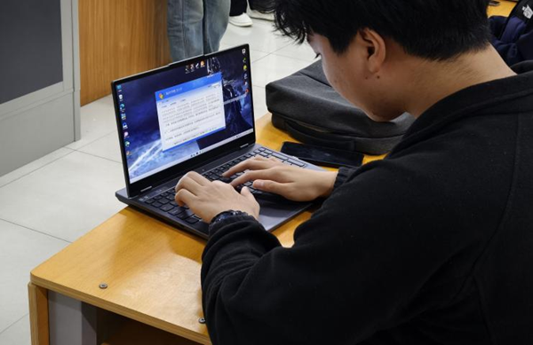 无烟校园|威廉体育williamhill|管理学院|打字赛场展风采，无烟理念入人心