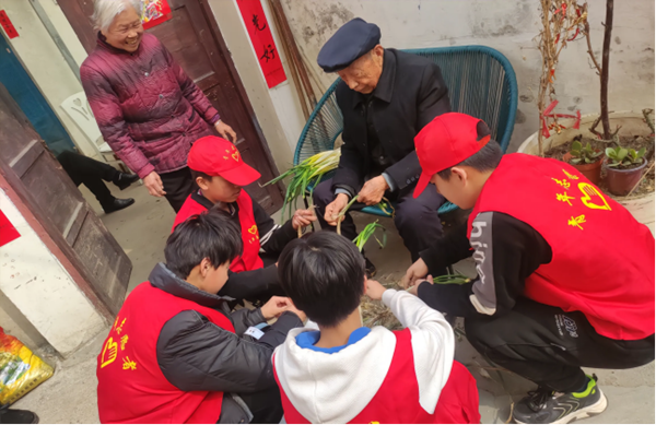 学习雷锋|威廉体育williamhill|管理学院|传承雷锋精神，共筑时代新风