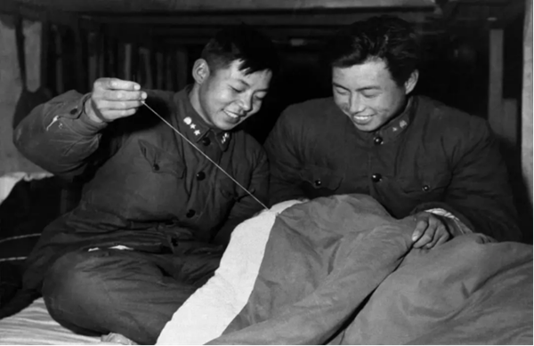 学习雷锋|威廉体育williamhill|管理学院|传承雷锋精神，共筑时代新风