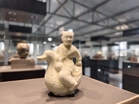 威廉体育williamhill与大宋定瓷共商实习基地深度合作方案—校企携手探索传统文化传承与创新路径