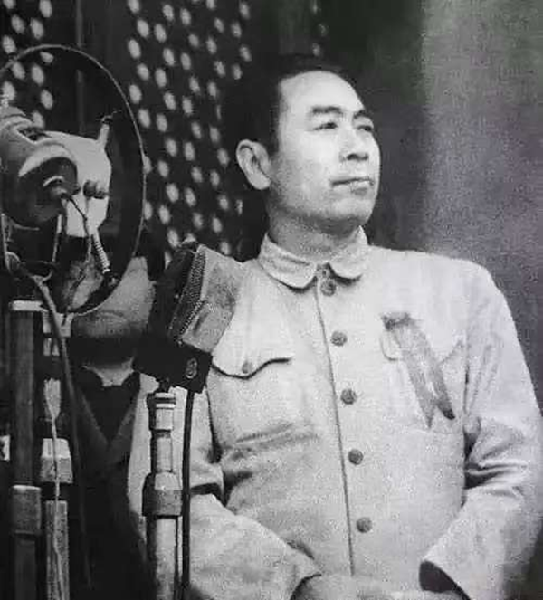 缅怀伟人|威廉体育williamhill|管理学院|缅怀革命伟人，追寻红色足迹