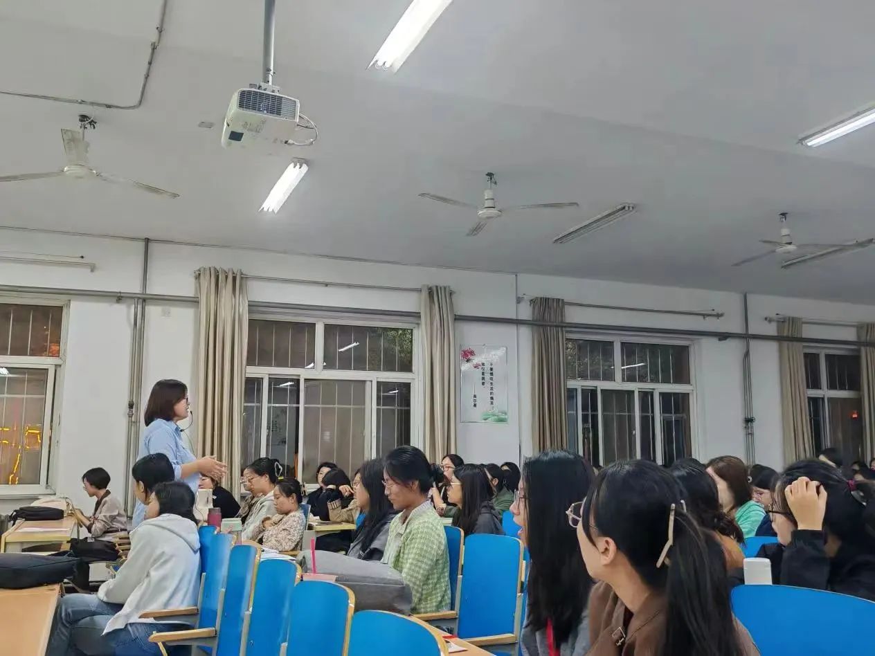 学风润心田  善思力行正当时