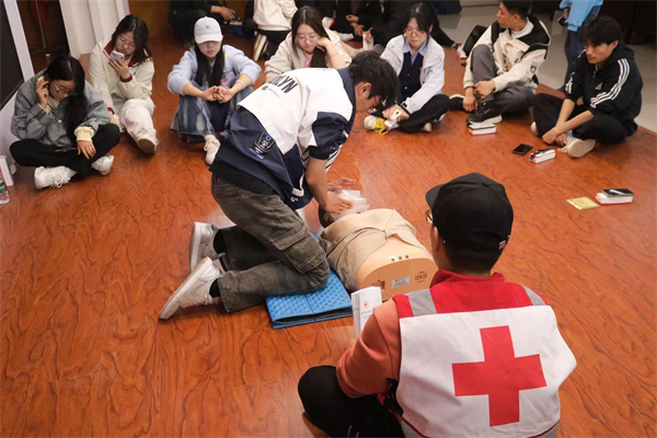 保定市红十字救护员培训圆满结束
