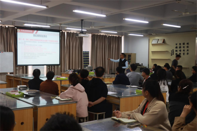 火灾无情，预防先行 威廉体育williamhill开展实验室消防安全专题培训暨消防应急演练