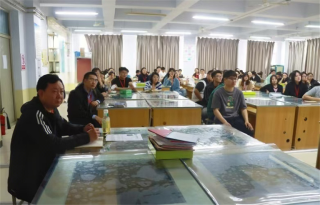 火灾无情，预防先行 威廉体育williamhill开展实验室消防安全专题培训暨消防应急演练