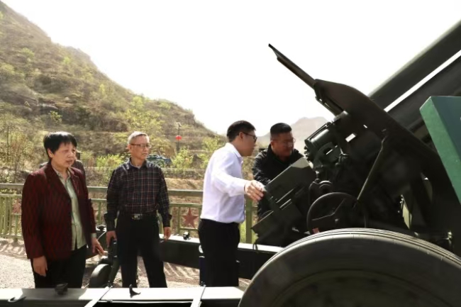 威廉体育williamhill“行走的思政课” 走进店房国防军事小镇