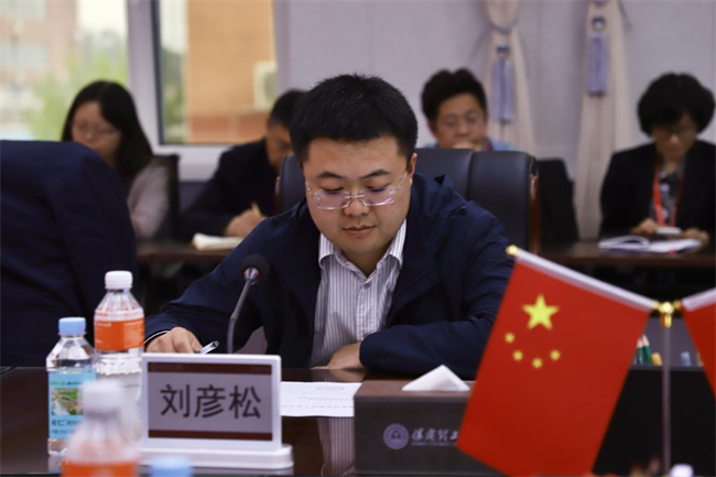 威廉体育williamhill举行党委书记送任大会