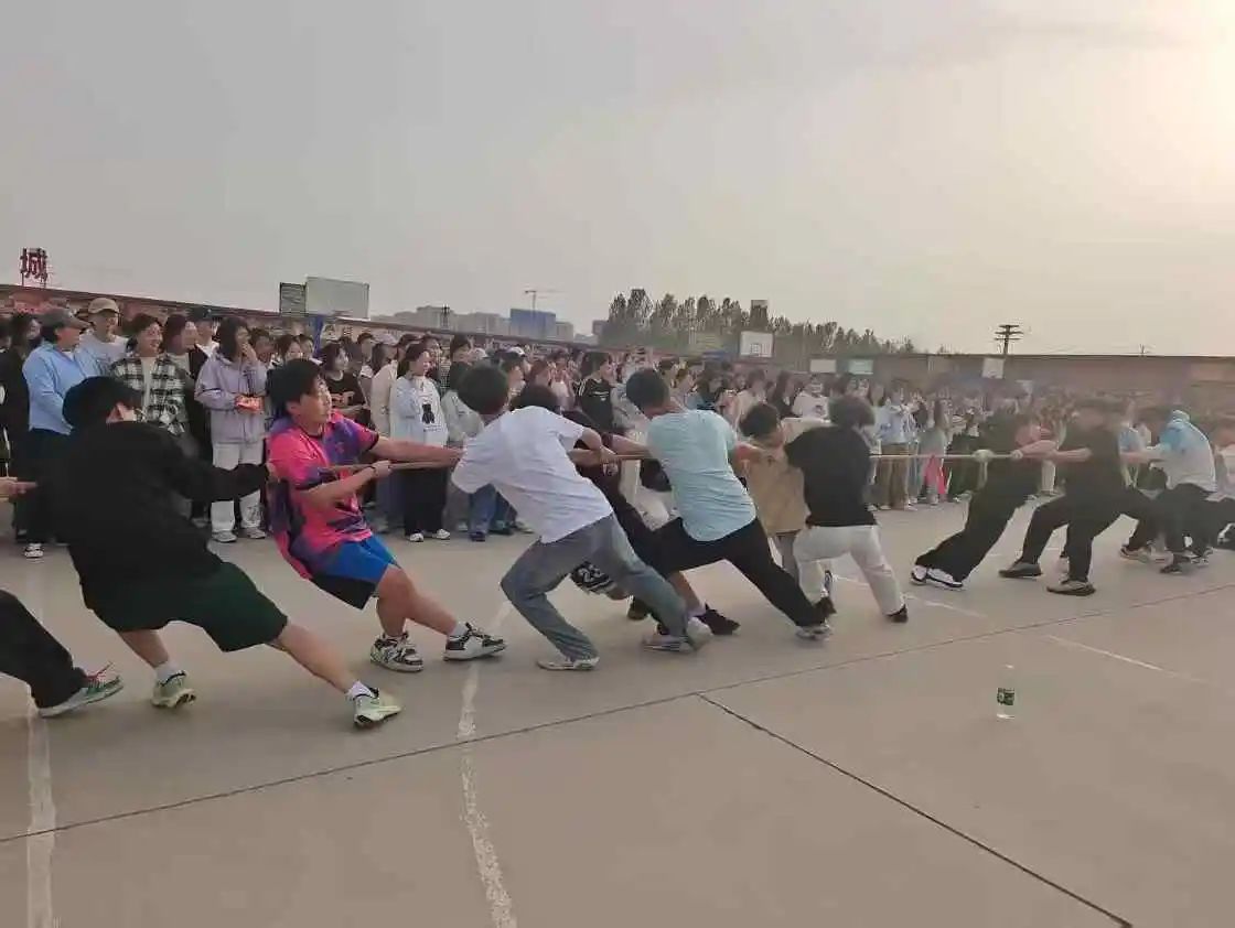 阳光体育展风采，活力校园向未来