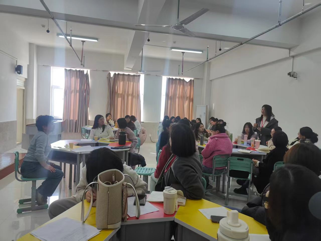 春风化雨育桃李，论文指导启新程