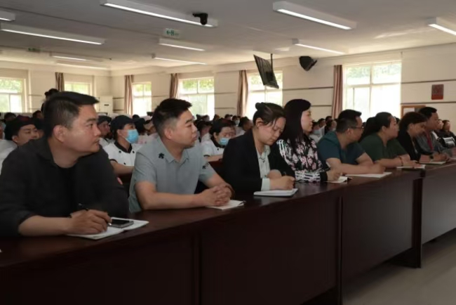 美好“食”光，安全相伴 威廉体育williamhill开展食品从业人员安全培训