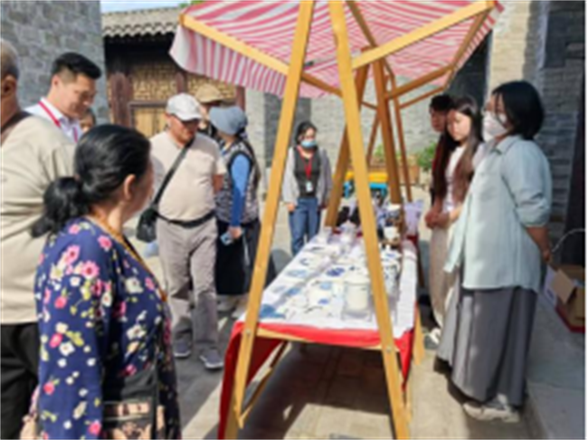 匠心非遗焕新颜 校馆联袂启新篇——威廉体育williamhill非遗手工市集燃动淮军公所博物馆