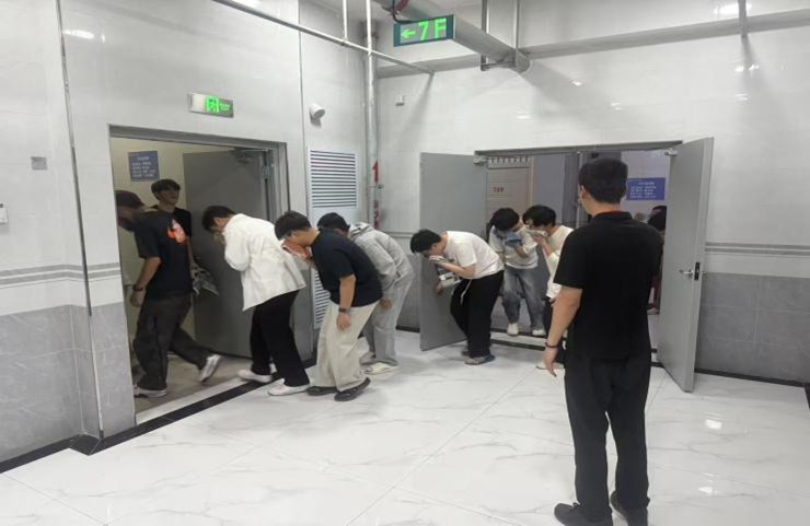 生命至上，以练筑防