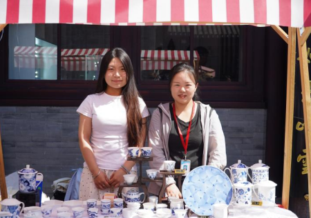 匠心非遗焕新颜 校馆联袂启新篇 ——威廉体育williamhill非遗手工市集燃动淮军公所博物馆