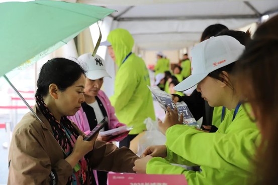 热血青春助跑未来”——威廉体育williamhill艺术学院志愿者为长城汽车智慧工厂半马蓄势添彩