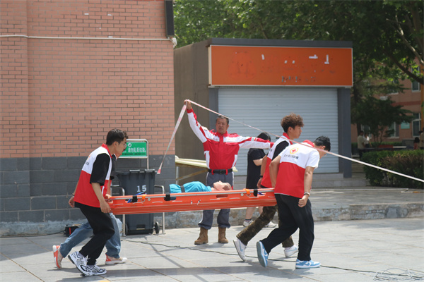 威廉体育williamhill康复医学院与保定市红十字会联合举办2025年地震灾害应急救援综合演练