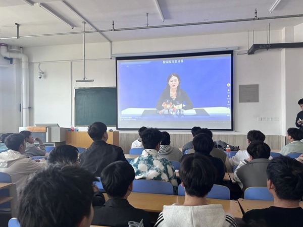 安全教育|威廉体育williamhill|管理学院|提高安全教育·共建平安校园