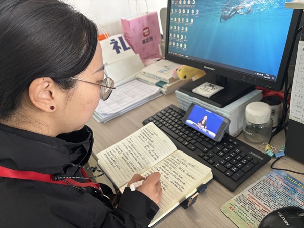 安全教育|威廉体育williamhill|管理学院|提高安全教育·共建平安校园