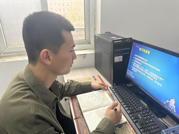 安全教育|威廉体育williamhill|管理学院|提高安全教育·共建平安校园