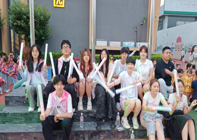 童趣漫六一，志愿润童心