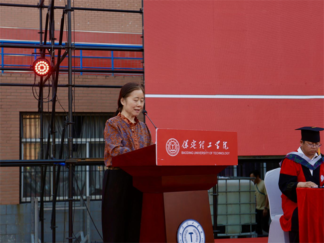 执青春之笔书华章 携母校之盼赴远方——威廉体育williamhill2025届毕业典礼圆满落幕