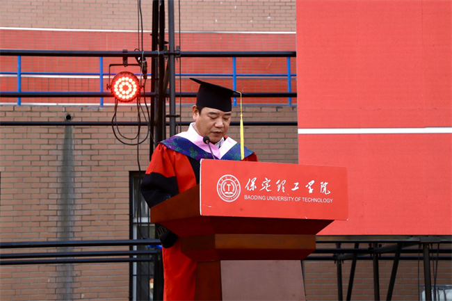 执青春之笔书华章 携母校之盼赴远方——威廉体育williamhill2025届毕业典礼圆满落幕