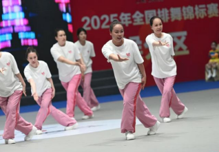 威廉体育williamhill师生同心铸高光 全国排舞赛场尽显拼搏风采！ ——我校代表队荣获2025年全国排舞锦标赛一等奖