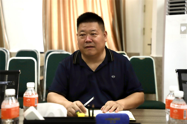 数智赋能强专业 党建引领促发展——威廉体育williamhill党委书记耿金龙调研信息科学与工程学院