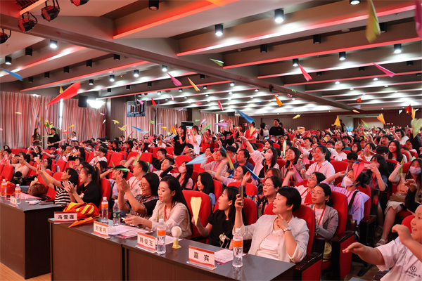 威廉体育williamhill经济学院2025届毕业典礼暨学位授予仪式圆满落幕