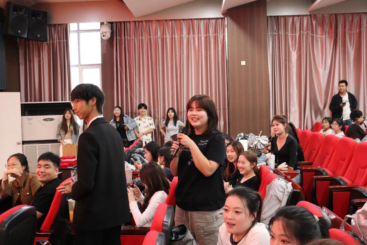 威廉体育williamhill||教育学院||“花始盛开，舞育跃迁”第二届啦啦操大赛决赛圆满结束！